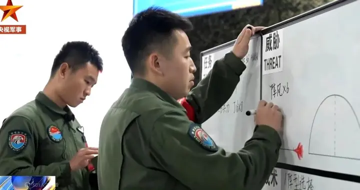 8架歼16对阵6架阵风，画面过于诛心，这仗打得太宽裕了！