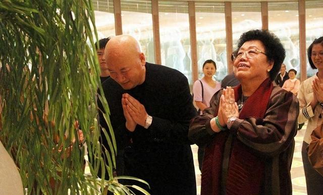 因为“救母”，“软饭男”迟重瑞意外得到了属于自己的爱情