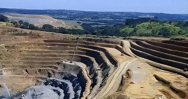 资源部官宣！2800公里锂矿带横跨西部，中国锂储量跃居全球第二