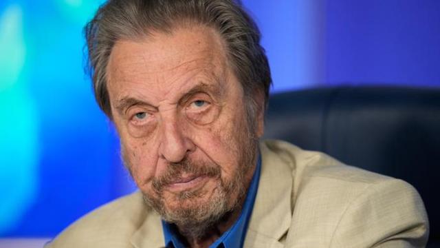 老五服饰：埃隆·马斯克的父亲认为欧洲已脱