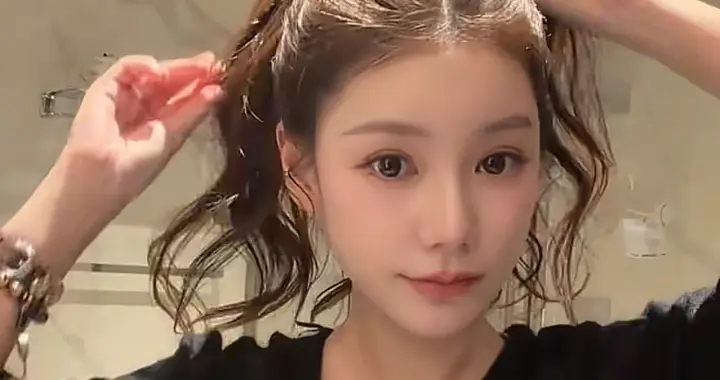 马筱梅晒孕期生活，过的悠闲又自在，孕晚期也坚持健身好自律