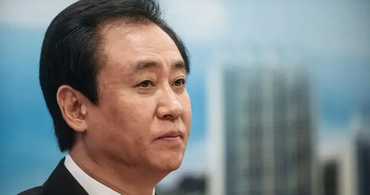 许家印结局已定，恒大歌舞团长白珊珊，被曝居然嫁给了这个男人