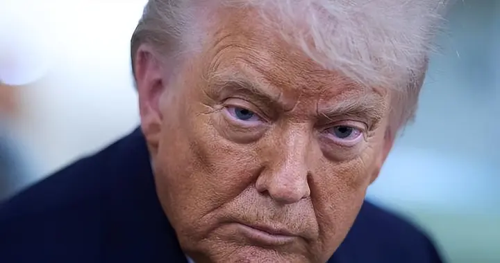 连夜通告全球后，特朗普急喊话中国！他的计划是：从中国大赚一笔