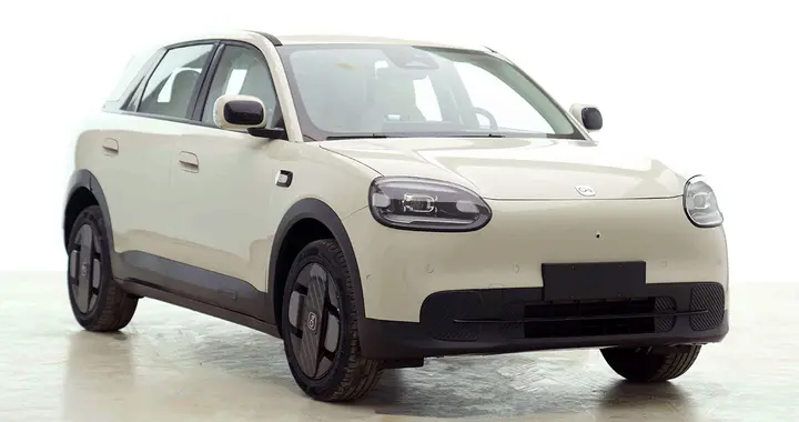 全新奇瑞QQ3将上市，外观很卡通可爱，车长4195mm，5座，两种动力