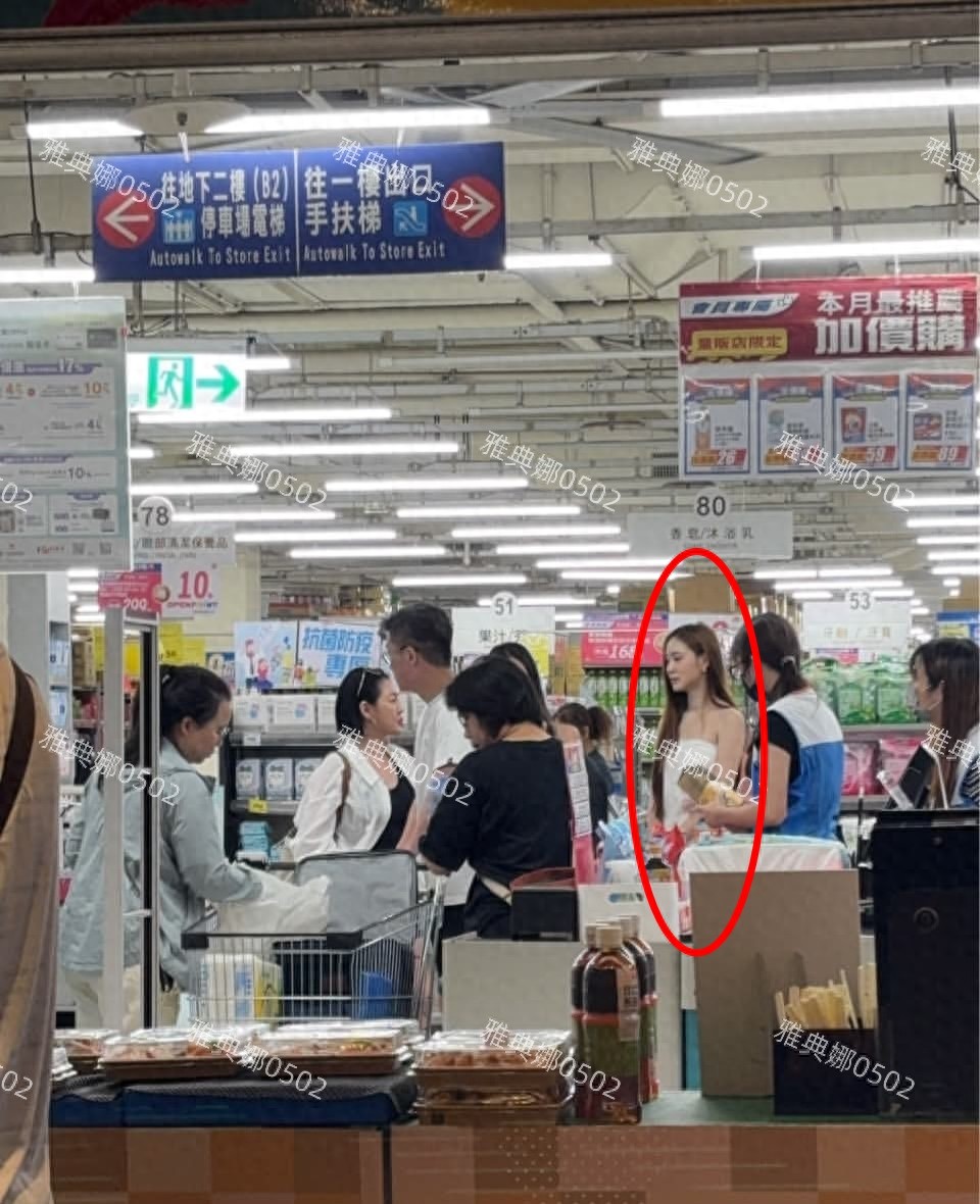 大S去世后小S貌似过的更好了，刚从上海酒吧嗨玩回来，又现身台东