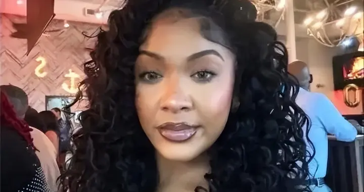 被前男友连射十枪，又被放车上游荡五小时，女子居然没死