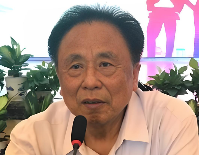 "土皇帝"倪福林：包养10位情妇，睡觉翻牌生11个私生子，现状如何