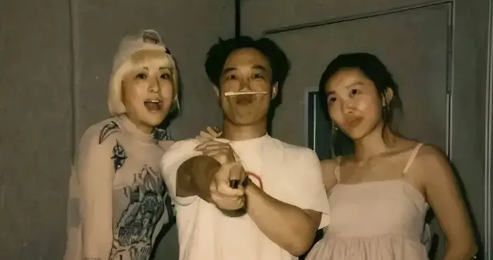 黄泽林和陈奕迅女儿分手就恋上新欢，网民怒轰换女友速度惊人
