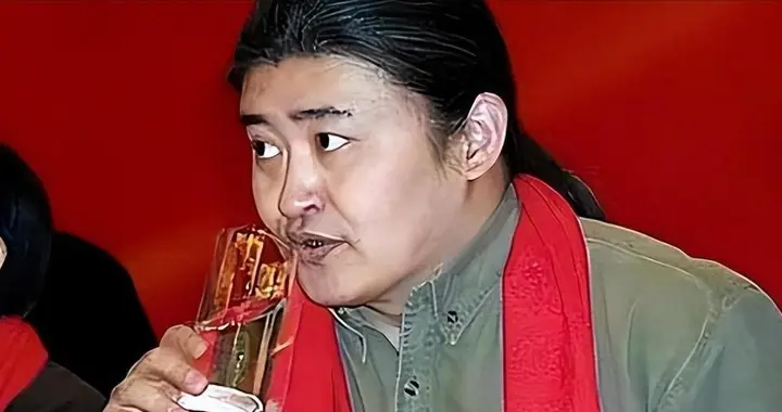刘欢走了才敢讲！杀死他的并非股骨头坏死，而是明知红灯还硬扛！
