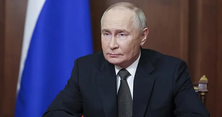 美国想武力封锁伊朗海峡？俄罗斯发最强警告：敢动手就是侵略罪！