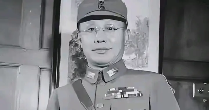 退守台湾后，59岁何应钦成“隐形人”，蒋介石：没杀他算便宜的