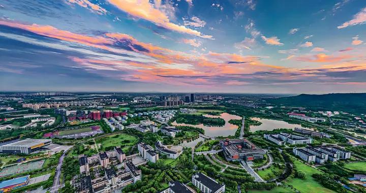 既不是985、211学校，但电网抢着要人