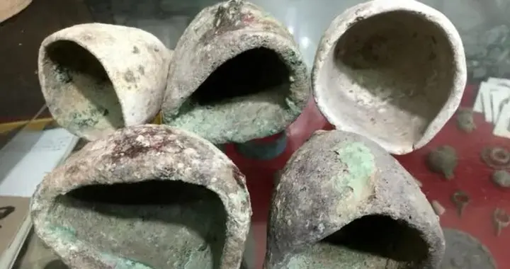 坩埚究竟是啥？几千度的钢水都无法将它熔化，我国3000年前就有了