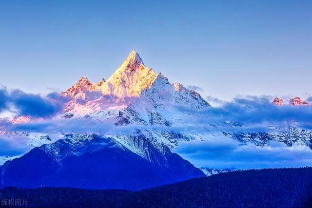 六十岁以后，就会明白，只有手里攥着足够的钱，才会让你有安全感