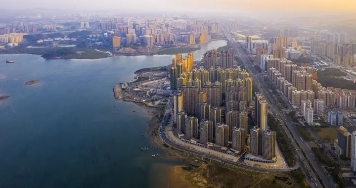 广西沿海三市2025年前三季度GDP总量，防城港市增速第一！