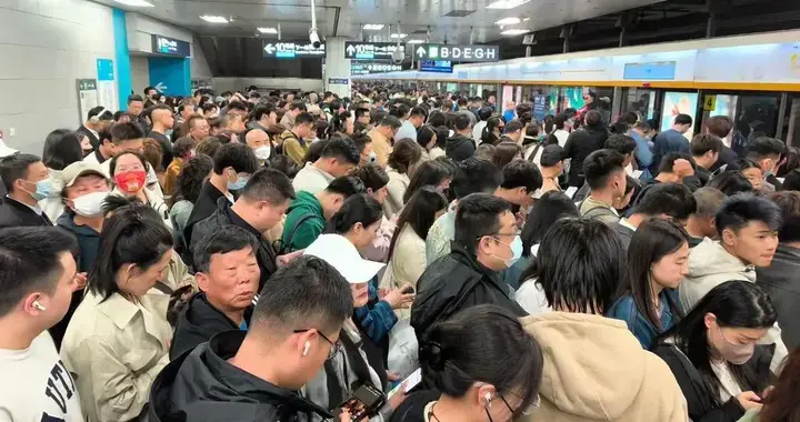 年轻人躺平 3 大难题：全面落实双休，才是当下经济的绝佳突围之路
