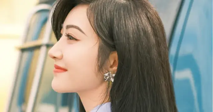 美女壁纸-第6658期-景甜