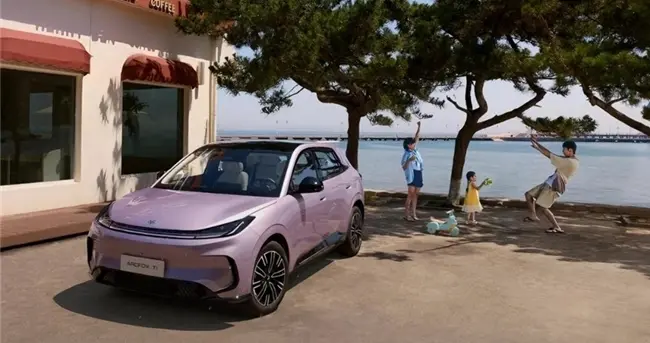 极狐T1挑战续航与智能新高度