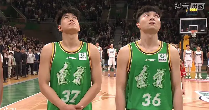 六连胜被终结！先赢后输末节崩盘 赵继伟空砍26分 赵睿34+2+4无解