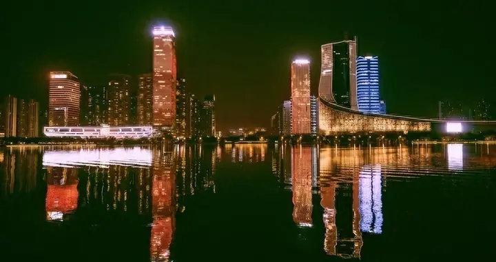 被骂疯子十年，合肥成中国经济增速之王