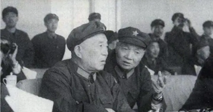 杨虎城被迫出国考察，十七路军结局如何？一将领后成为毛主席亲家