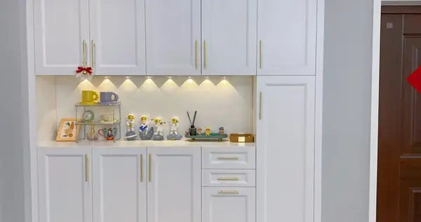 这才是咱们普通人家的装修，简约、温馨、实用，布置得很舒适