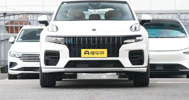 2026款领克09四驱探索版：全系四驱，全车真皮座椅，带大沙发！