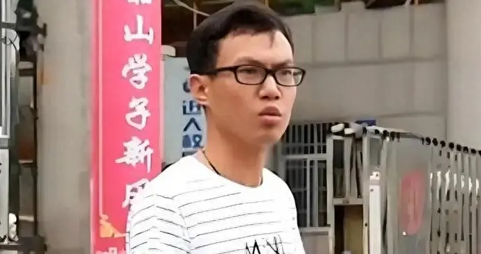 59次相亲全败的背后：不是女孩太现实，而是这个男人在找“妈”