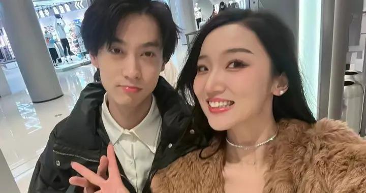 九成美更新简介，暗讽华策用资本捂她嘴，这场罗生门谁在说谎