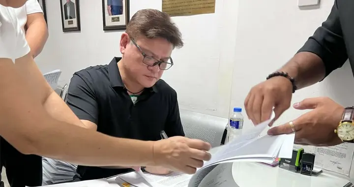 涉菲副总统家族手提箱巨款指控，萨拉亲哥正式起诉媒体诽谤