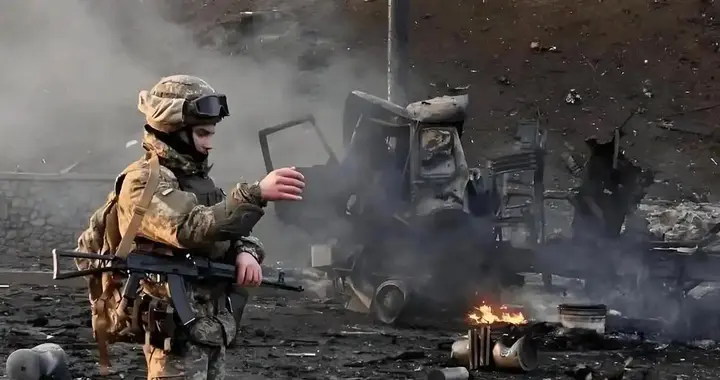俄称继续在红军城推进，打击被围困的乌军，顶级特种部队全军覆没