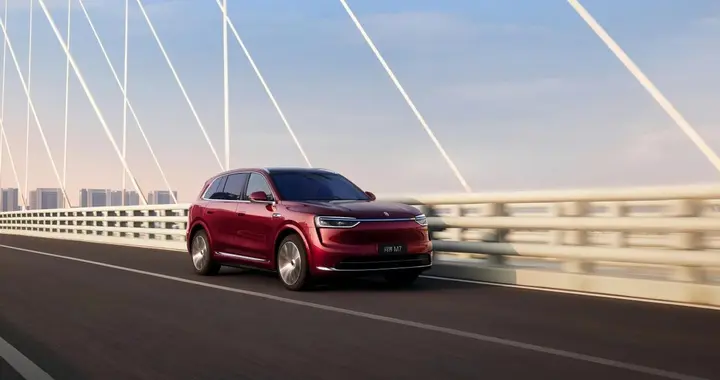 荣膺C-NCAP历史最高分 问界M7用硬核安全诠释“安全是最大的豪华”