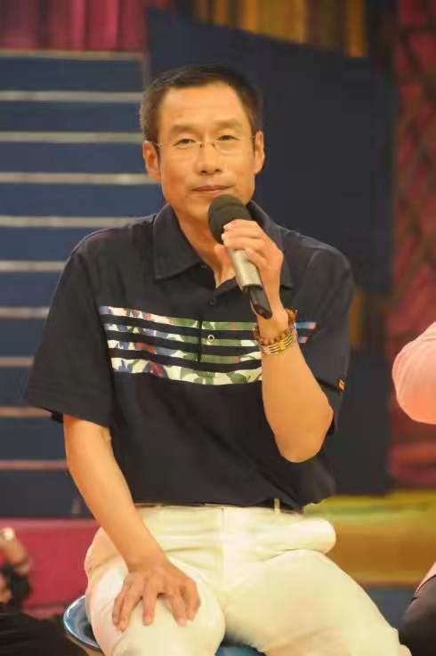 63岁的刘佩琦，曾因容貌自卑，15年龙套生涯，终用实力证明自己