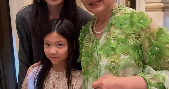 奚梦瑶何猷君答谢宴大咖云集，何超琼亲自到场祝贺，方媛分外上镜