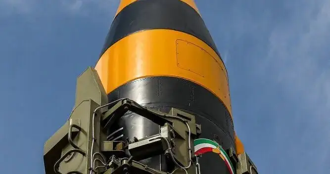 4000公里一剑封喉！伊朗版东风4首战，目标轰炸B-2，射程覆盖欧洲