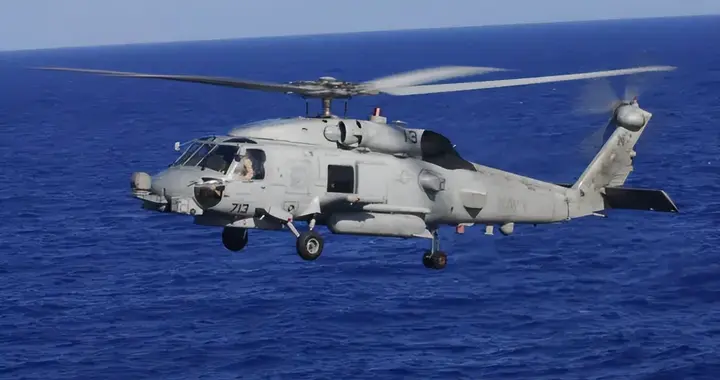 韩国海军部署两架MH-60R“海鹰”特种直升机
