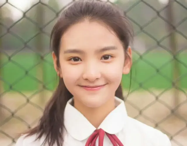 章若楠这两组照片可以看出，想要看起来精致可以从这五个方面入手