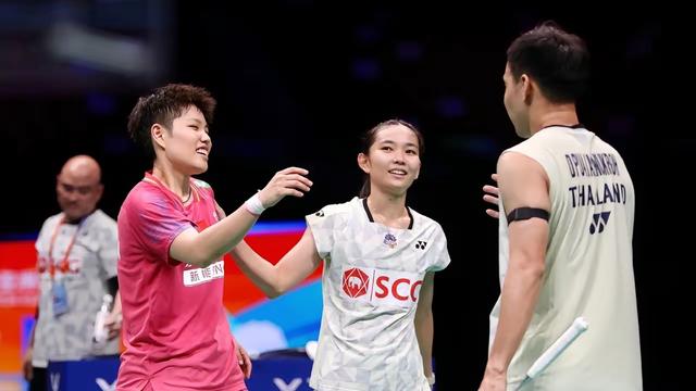 三楼的反手杀球：德苏组合退赛，韩国组合简