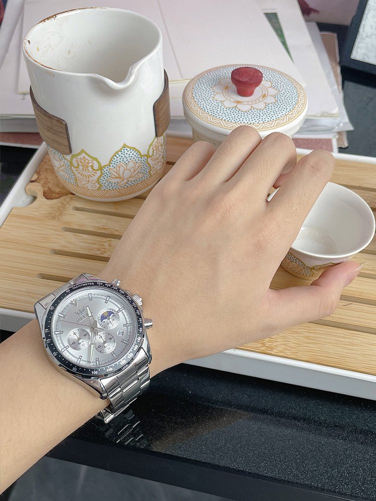 强推这款高品质机械表，别致设计！