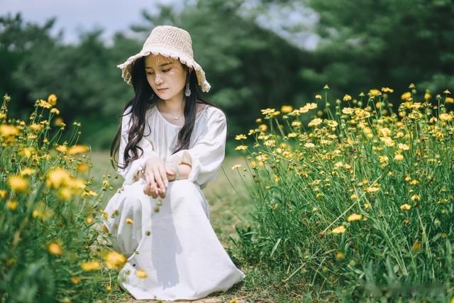 40岁之后，女人最“掉价”的5种行为，希望你一个都不占