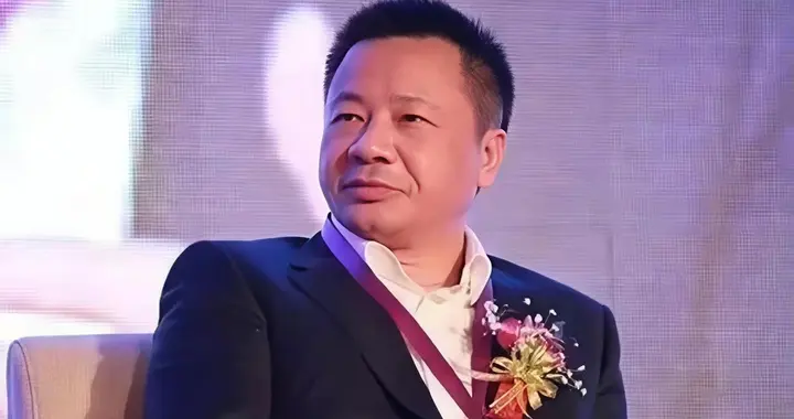 豪赌输掉十几亿，300亿公司被兄弟夺走，一代灯王吴长江输在哪？