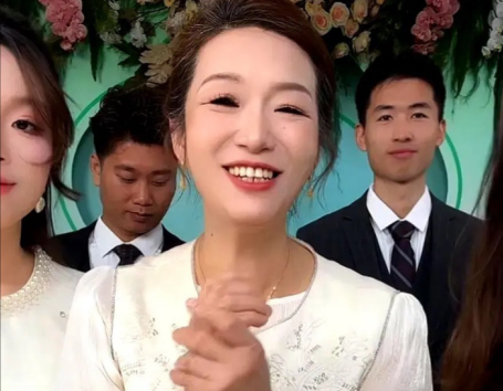 偷鸡不成蚀把米！许健华一句话暴露本性，难怪老谢认亲宴不请她