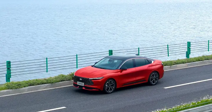 福特新蒙迪欧：15万级B级车 2.0T+8AT  8155芯片+STR...