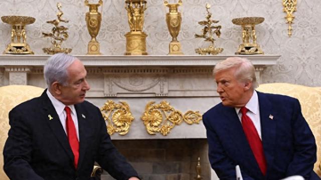 史志铭：内塔尼亚胡跑到白宫，当着特朗普的