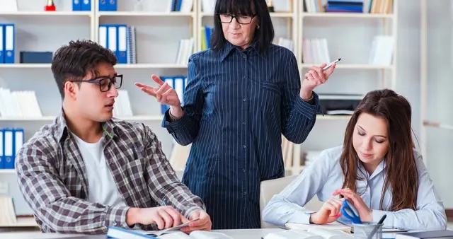 青年教师与导师协作：拒绝 “免费劳动力” 的沟通技巧