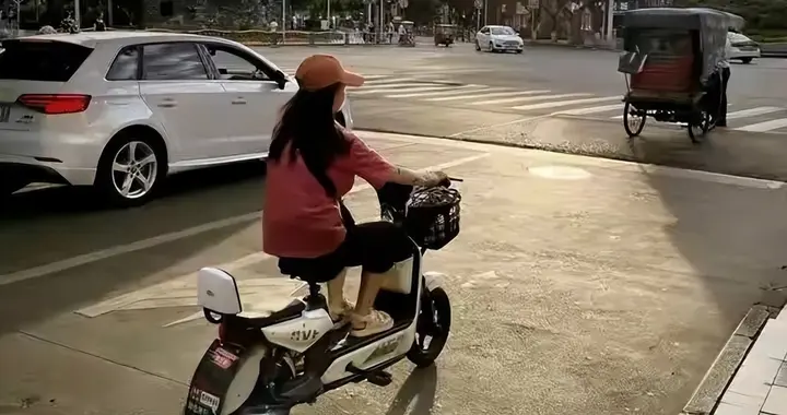 国内几千块，卖欧洲要2万？无锡小电驴，正在收割全球中产的钱包