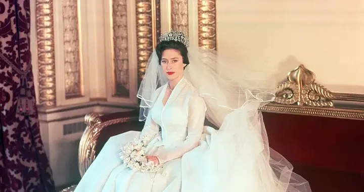 御用裁缝诺曼与他打造的英国王室经典华服