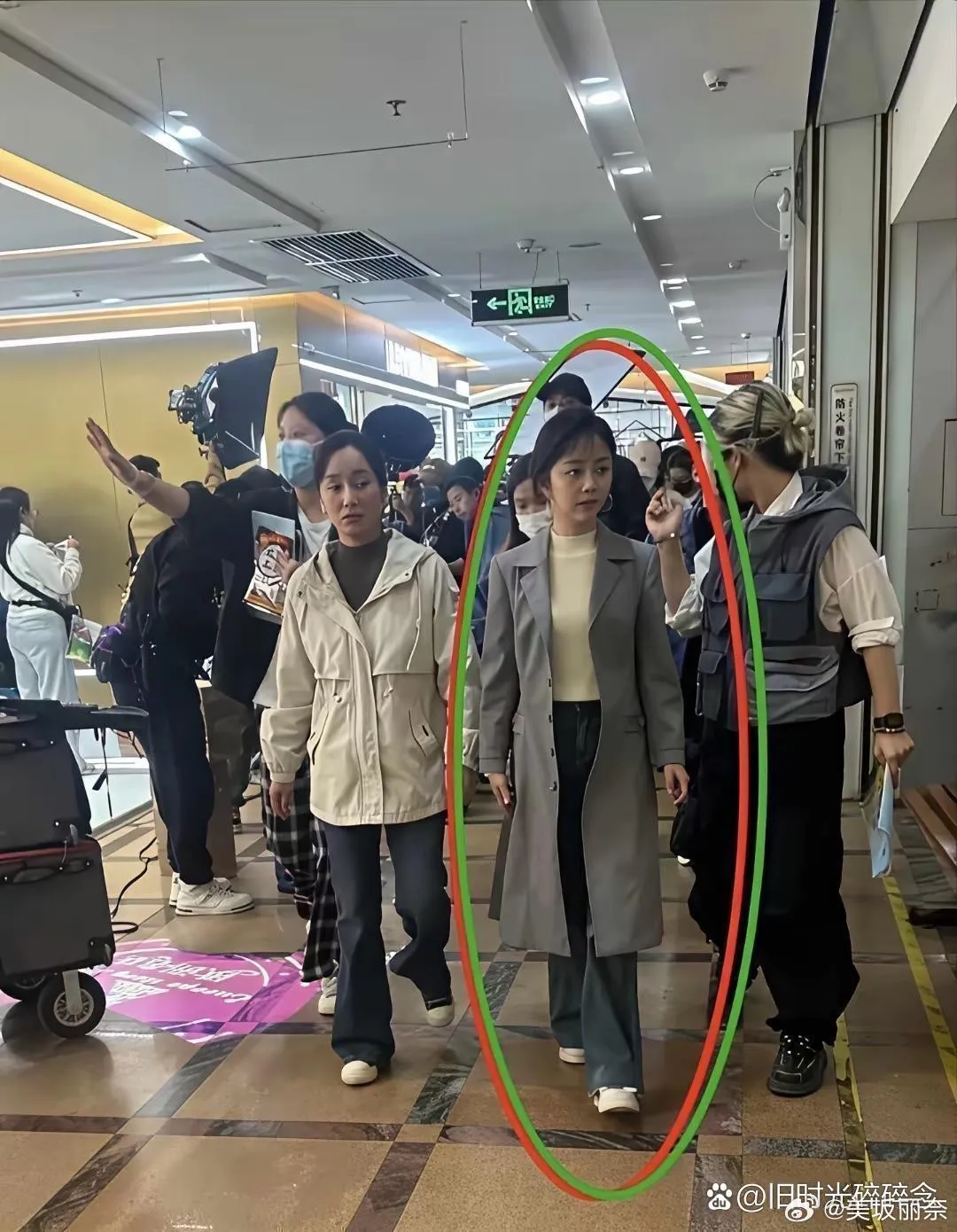 路人拍的谭松韵，也就那样。没必要吹得太厉害。