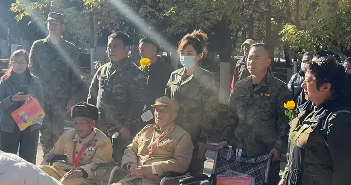 沈阳市退役军人志愿服务队全程保障老兵祭奠英烈活动
