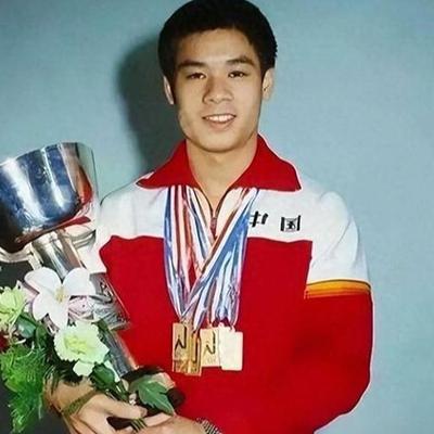 史海拾贝：4月13日：那个拿过106块金